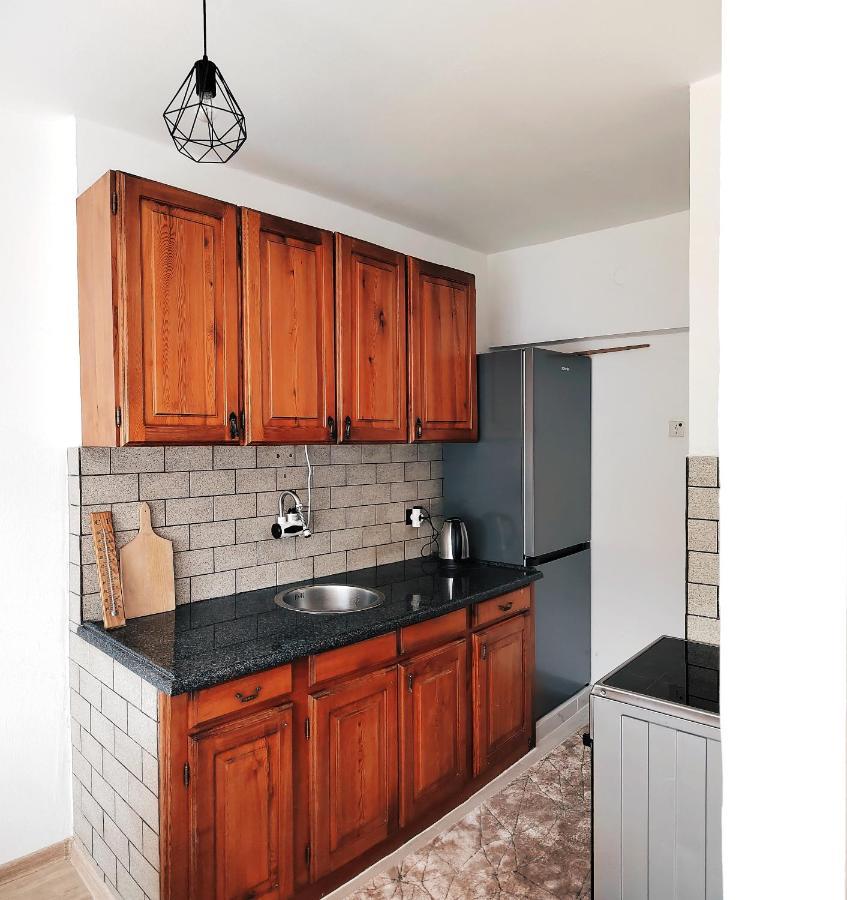 Spacious And Modern Apartment In Town Center Konjic Bagian luar foto