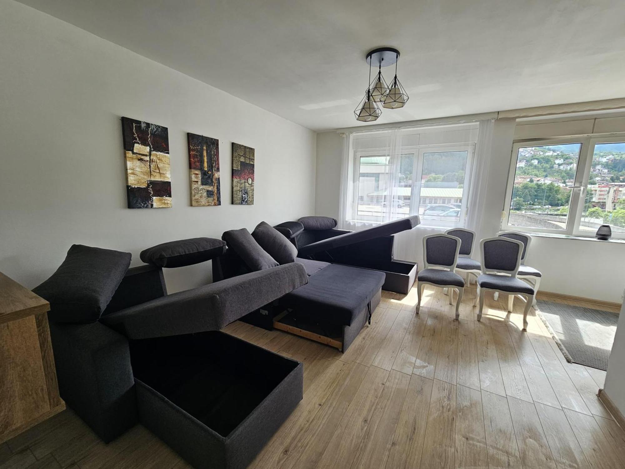 Spacious And Modern Apartment In Town Center Konjic Bagian luar foto